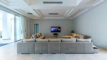 5 Bedrooms Villa with Private Pool | Living room | Smart TV