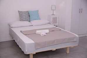 アパートメント ダブルベッド 1 台 禁煙 | WiFi (無料)、ベッドシーツ