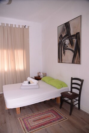 Wifi gratis y ropa de cama 