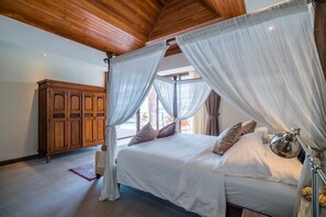 Vila Mewah, pemandangan samudra | 5 kamar tidur, brankas, setrika/meja setrika, dan Wi-Fi gratis