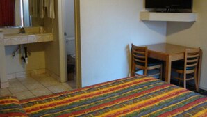 Basic Single Room, Multiple Beds, Non Smoking