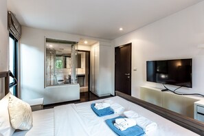 Classic Apartment, 1 Queen Bed, Garden View