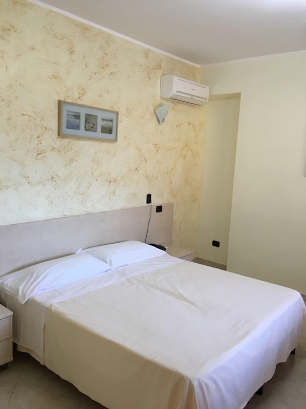 Minibar, desk, bed sheets, wheelchair access