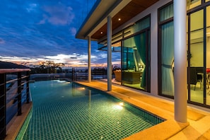 Private pool