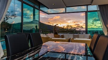 3 Bedrooms Villa with Sea View | Salle de séjour | TV connectée