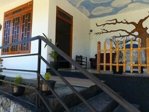 Balcony - White Arcadia Guest House (Ella)