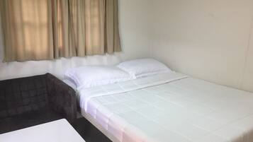 Room | Blackout curtains, free WiFi, bed sheets