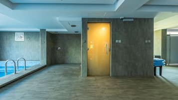 Sauna, bilik wap, urutan sukan, perkhidmatan urut
