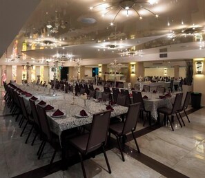 Restaurant - Kinorot Hotel - kosher Le'mehadrin (Tiberias)
