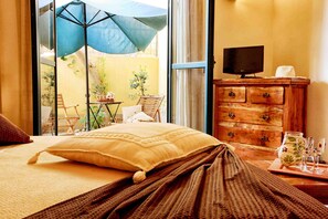 Deluxe Double Room (Itaca) | Room amenity - Kalinikta B&B (Locri)