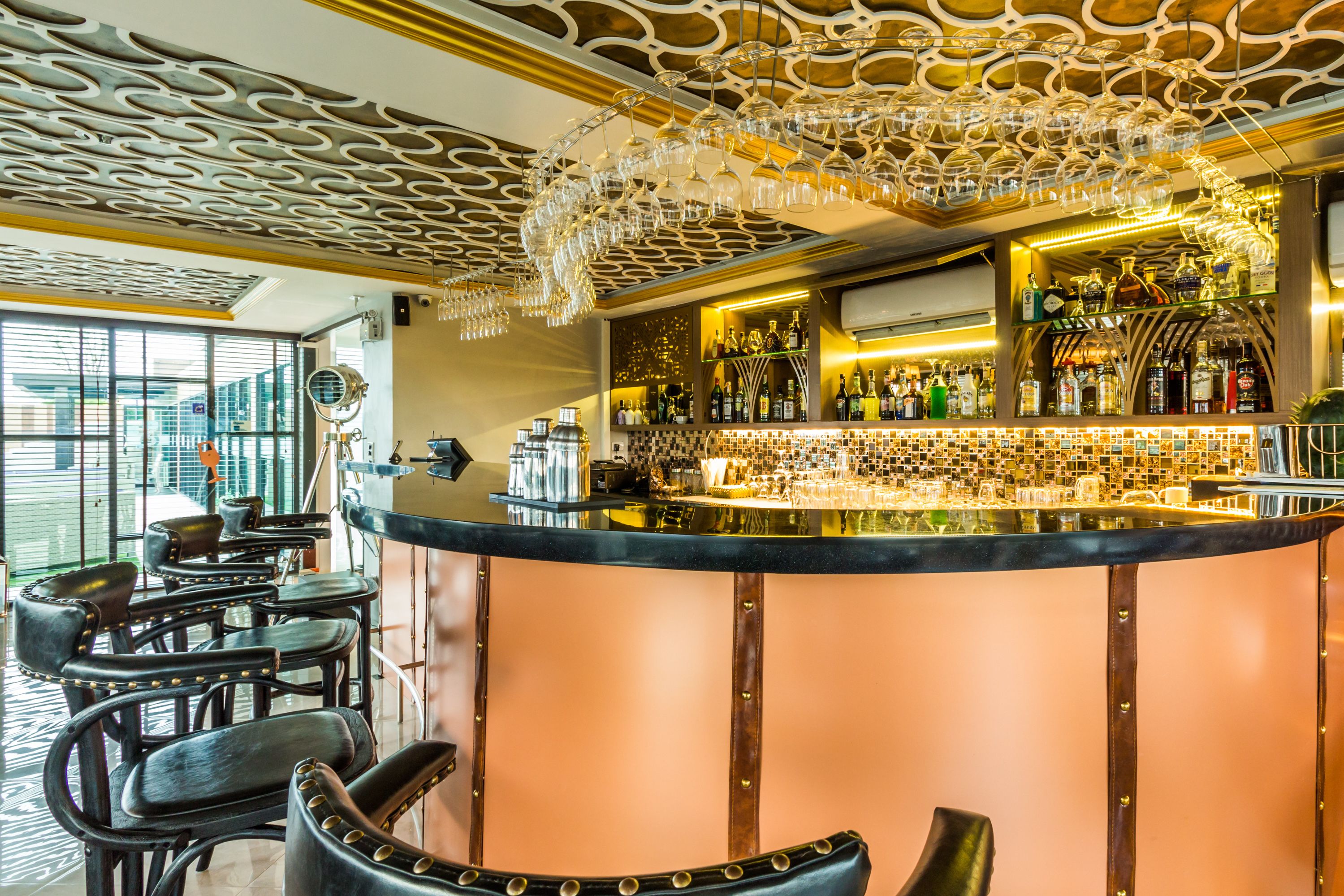 Bar (en la propiedad)