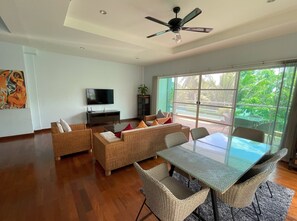 4 Bedrooms Villa | 4 bedrooms, in-room safe, individually decorated, iron/ironing board - Kata Top View by Lofty (Karon)