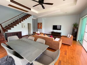 4 Bedrooms Villa  | 4 bedrooms, in-room safe, individually decorated, iron/ironing board - Kata Top View by Lofty (Karon)