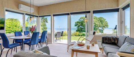 Télévision, baby-foot