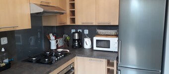 Klein huisje in een charmant dorp