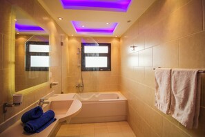 SeaView Turtles A34 sea view panorama | Bathroom | Shower, towels
