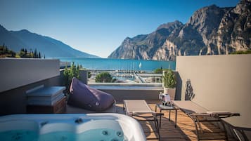 Honeymoon-Studiosuite, Seeblick, Turm | Eigener Whirlpool
