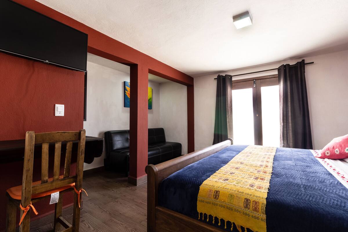 In-room safe, free WiFi, bed sheets