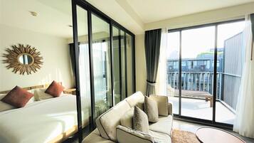 City Apartment, 1 King Bed