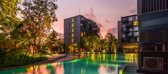 The Deck Condominium by Lofty