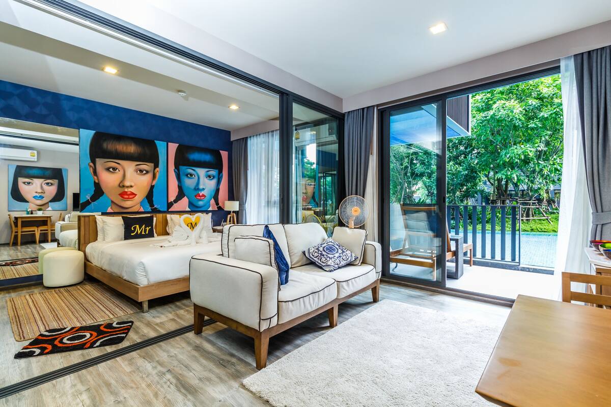 1-Bedroom Exclusive Apartment Pool Access | Down comforters, in-room safe, iron/ironing board, WiFi (free)