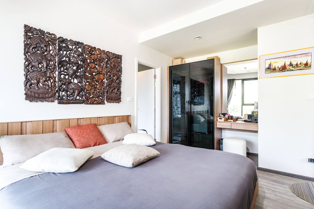 Comfort Apartment | Down comforters, in-room safe, iron/ironing board, WiFi (free)