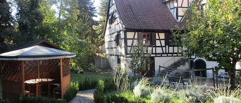 Maison, 2 chambres (exclusive 350 Euro Kaution)