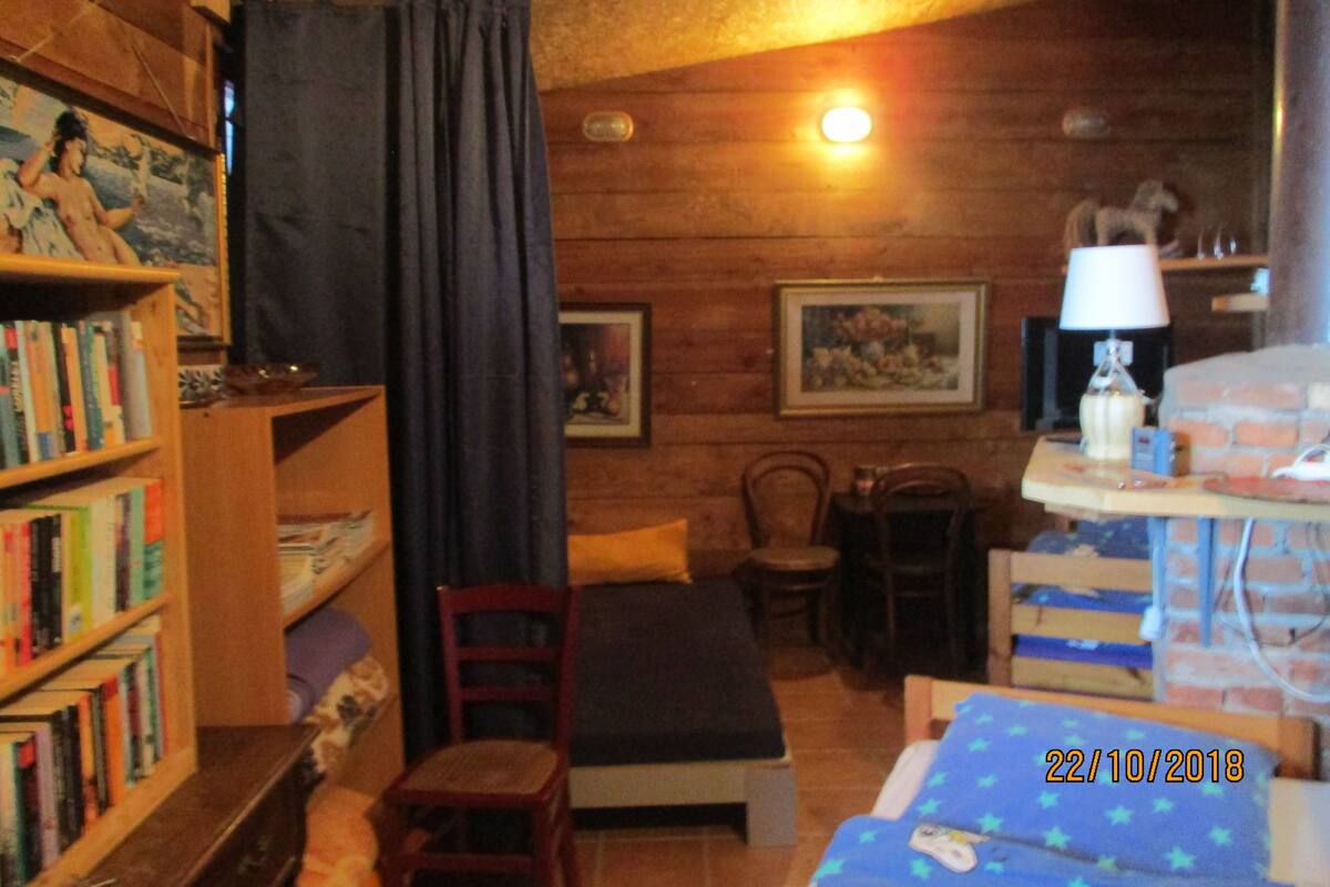 Basic Quadruple Room (Rustikal) | Free WiFi, individually decorated, individually furnished, bed sheets