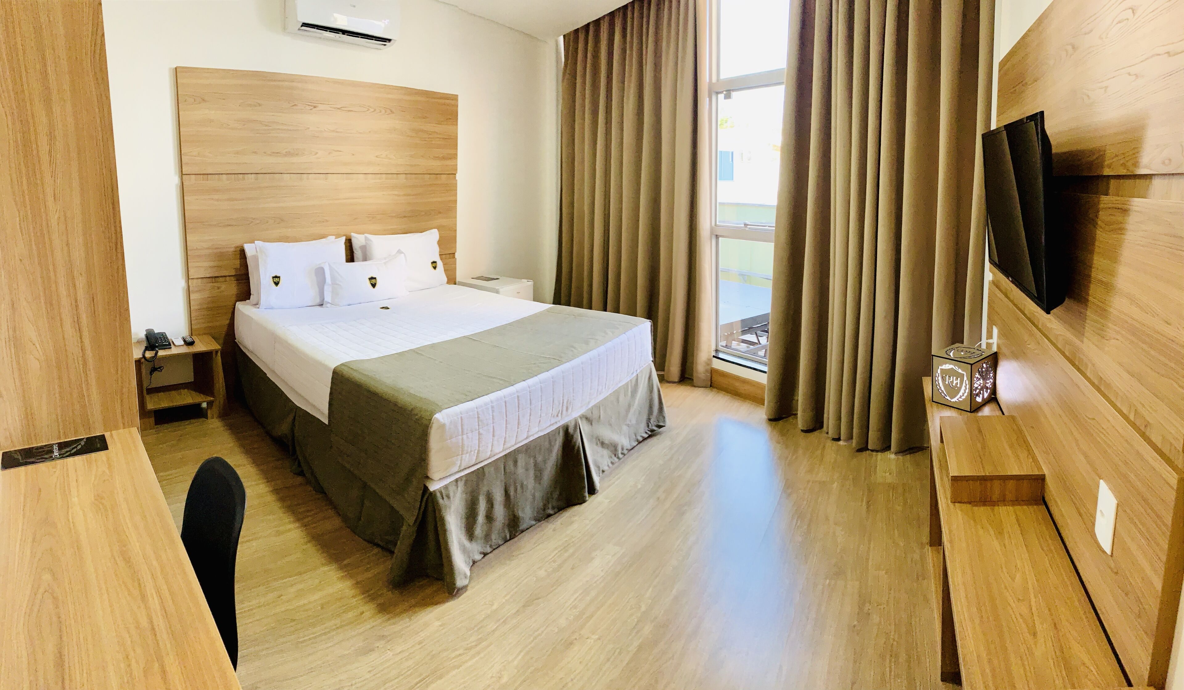 quarto confort casal | 1 bedroom, hypo-allergenic bedding, minibar, desk