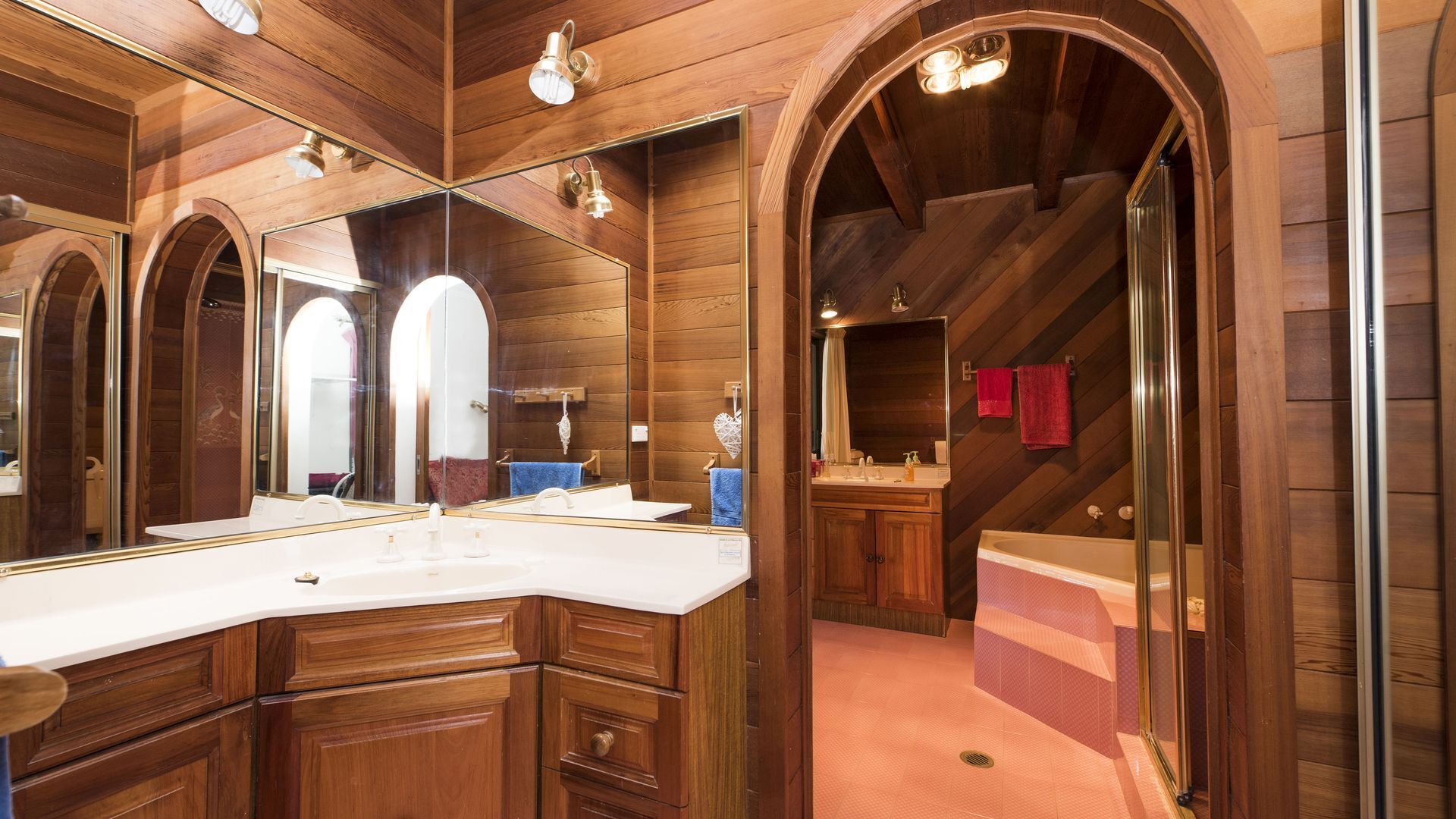 Bathtub, jetted bath, hair dryer, towels