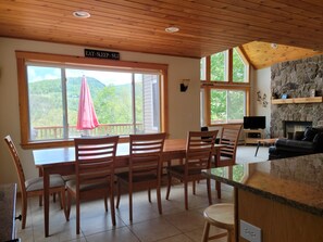 Smart TV, fireplace, DVD player, table football