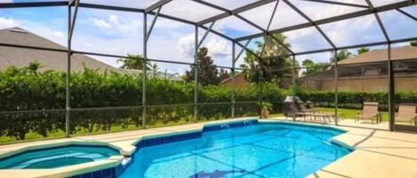 Ulkouima-allas, lämmitetty uima-allas