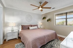 3 bedrooms, desk, iron/ironing board, travel cot