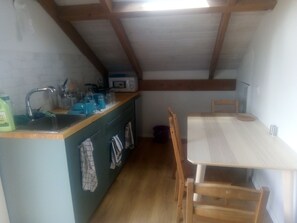 Fridge, microwave, stovetop, electric kettle
