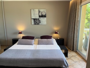4 chambres, fer et planche à repasser, Wi-Fi gratuit, draps fournis