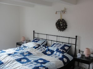 5 bedrooms, iron/ironing board, travel cot, free WiFi