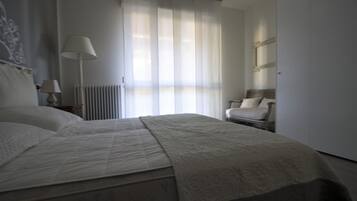 2 Schlafzimmer, Bügeleisen/Bügelbrett, kostenloses WLAN, Bettwäsche