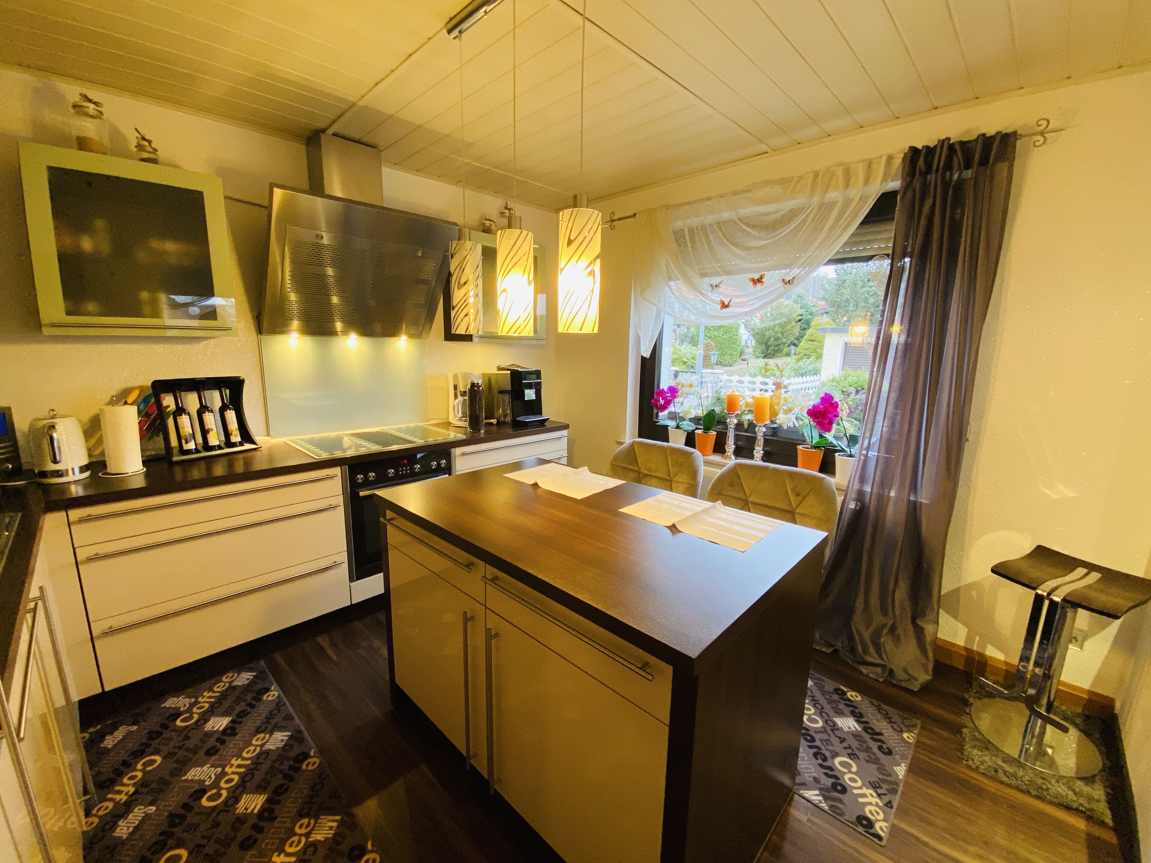 雪櫃、微波爐、焗爐、爐具