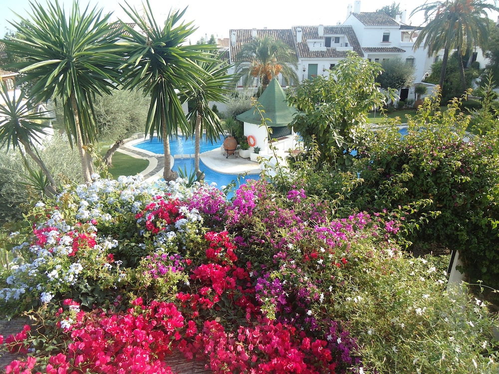 Bezauberndes, Ruhig Gelegendes, Weisses Haus Im Herzen Von Marbella - Marbella