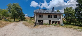 Leilighet i alpin gård, skibakker og turstier