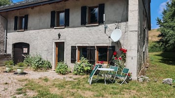 Ulkoruokailutilat