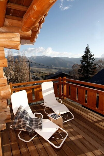 LUXURY NORTHERN CHALET with Sauna, Balneo and splendid mountain views