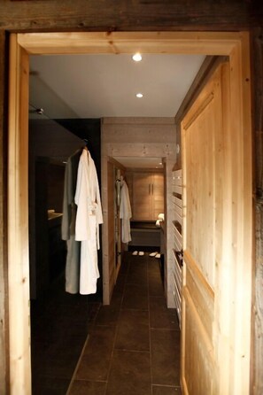 Interior - LUXURY NORTHERN CHALET with Sauna, Balneo and splendid mountain views (Font-Romeu-Odeillo-Via)