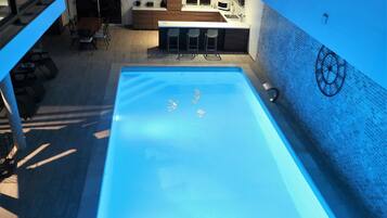 Inomhuspool och uppvÀrmd pool