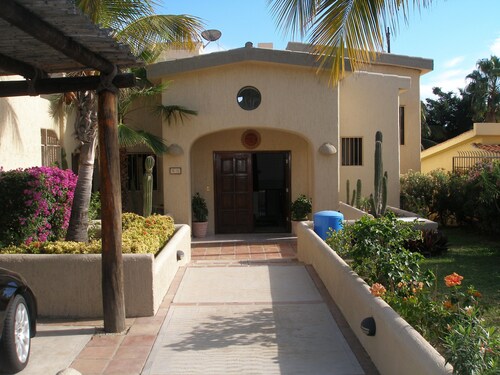  Three bedroom Adobe home on Golf Course...... SPRING BREAK IS OPEN!!