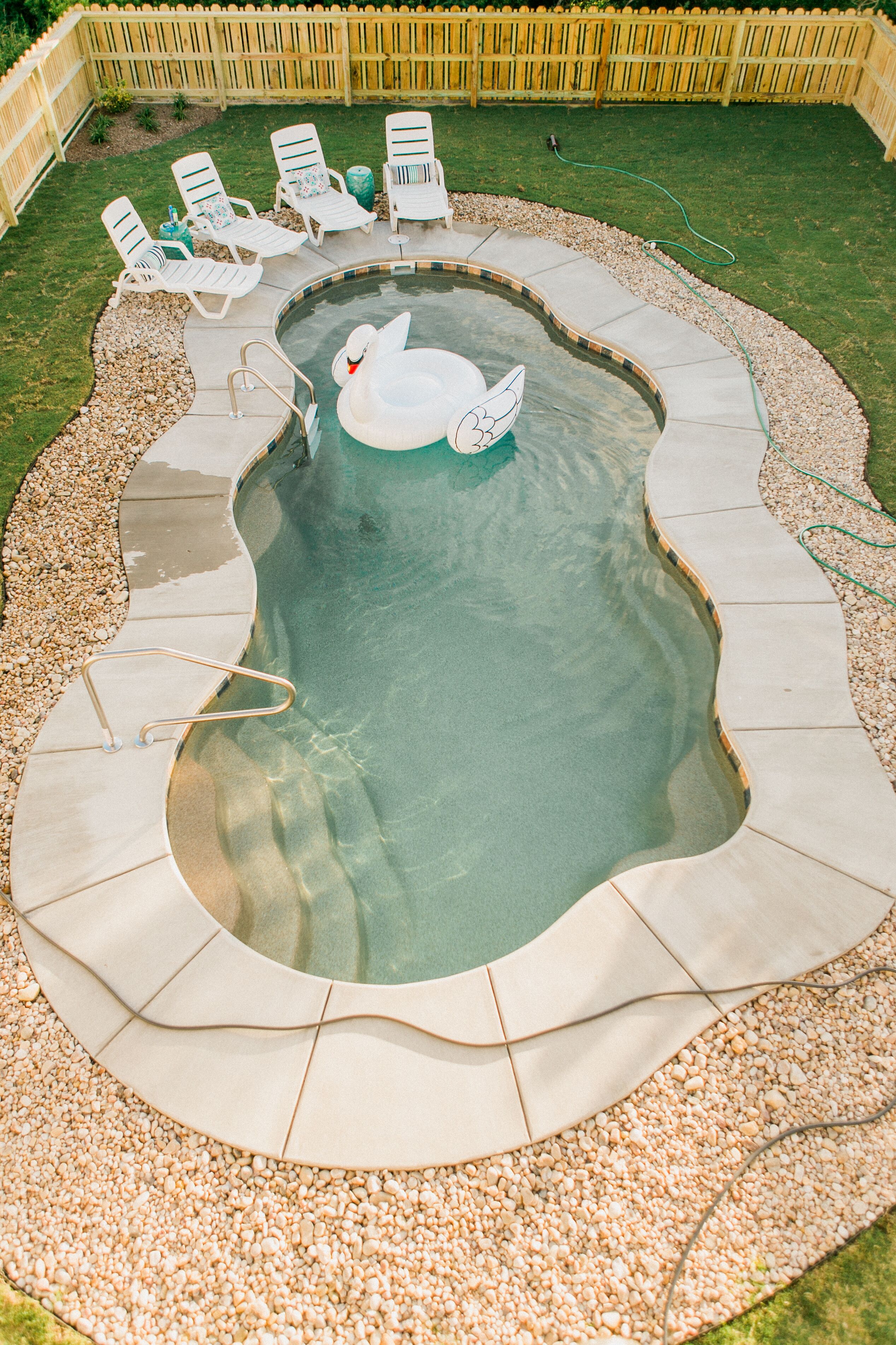 Steps to Pier/Beach, Amazing Private Pool, Cozy/Inviting Decor & Sound Views!