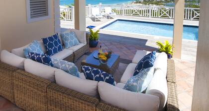 White Osprey: Spectacular views from every room and pool overlooking the ocean