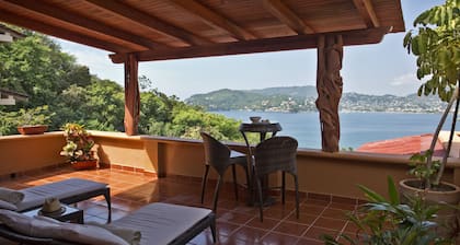 Indulgent, Romantic and Utterly Private—Relax in Affordable Luxury 3BR