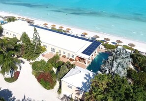 Exterior - Luxurious 4-12 Bedroom Sandy Beachfront  Villa ,24/7 Dedicated Concierge,peloton (Providenciales)