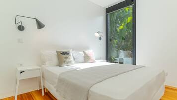 1 habitación, tabla de planchar con plancha, wifi y ropa de cama